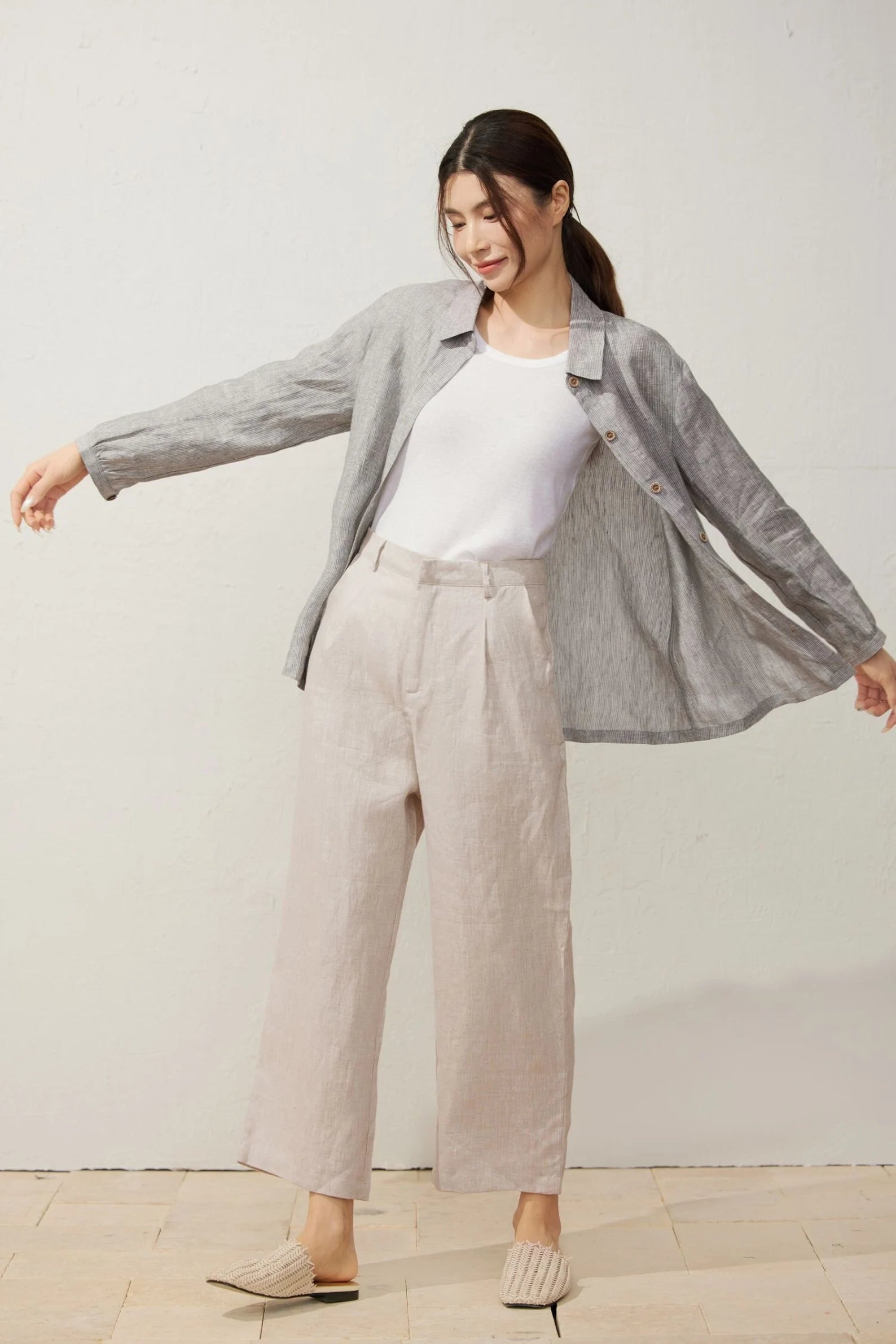 Alexia - Classic Linen Button-Up Shirt